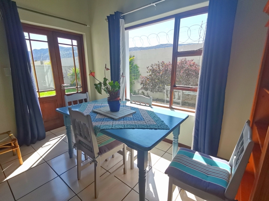 2 Bedroom Property for Sale in Sandbaai Western Cape